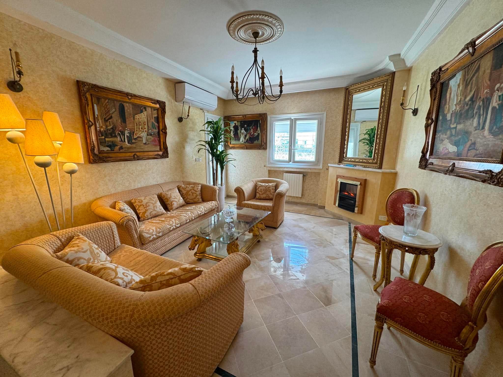 A VENDRE UN DUPLEX EN S+3 A LA MARSA STADE